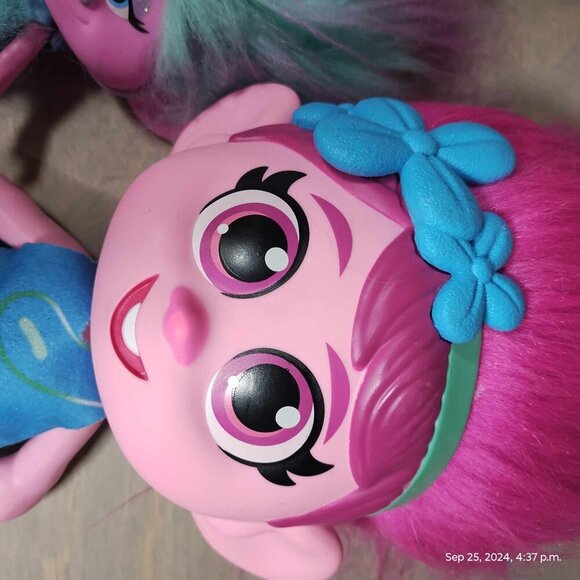 13" Poppy Doll and dreamworks trolls world tour twins bundle deal - Picture 8 of 15